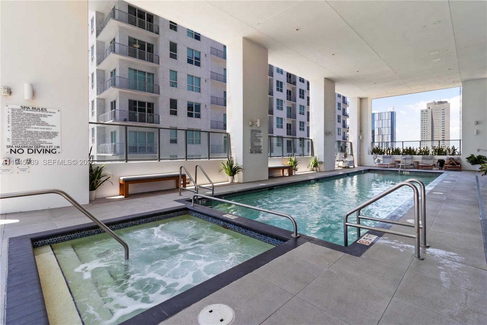 227 NE 2nd St # 2506, Miami FL 33132 — 46