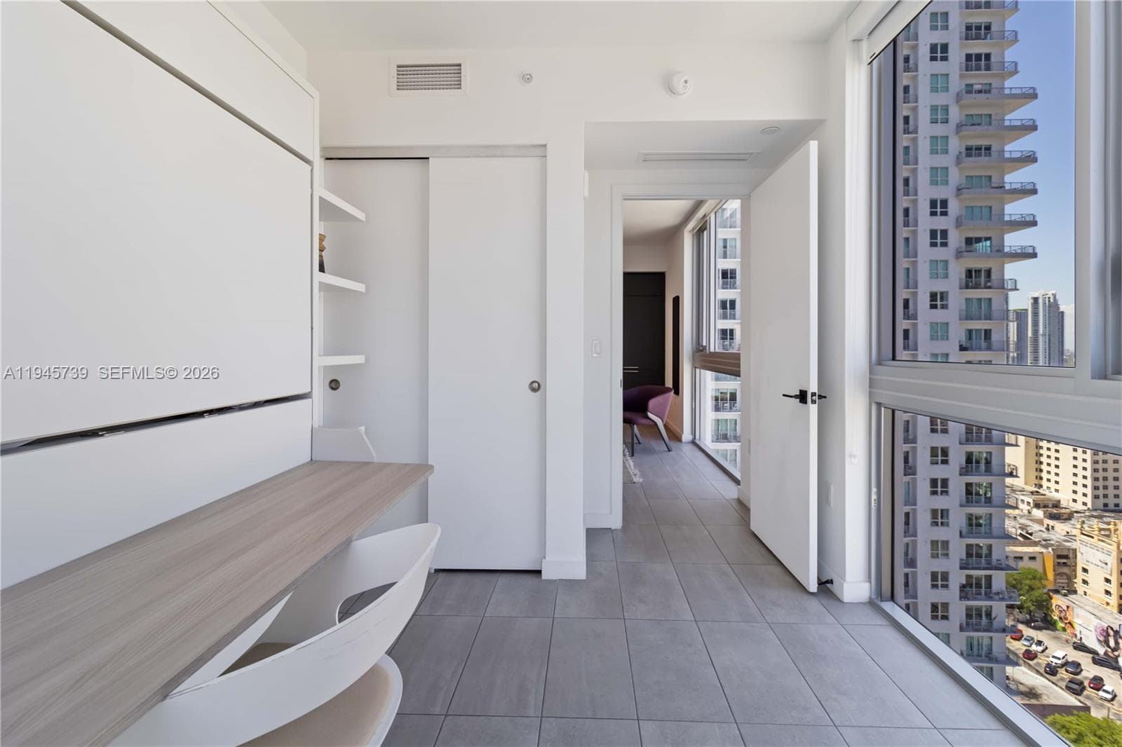 227 NE 2nd St # 2506, Miami FL 33132 — 20
