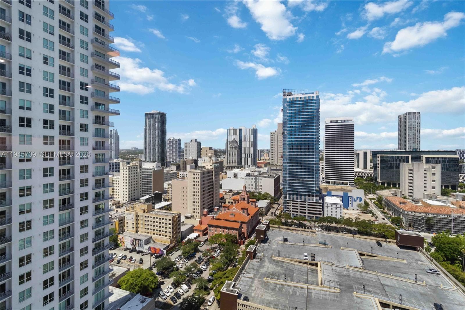 227 NE 2nd St # 2506, Miami FL 33132 — 24