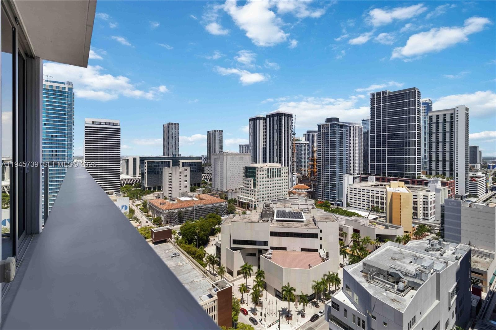 227 NE 2nd St # 2506, Miami FL 33132 — 30