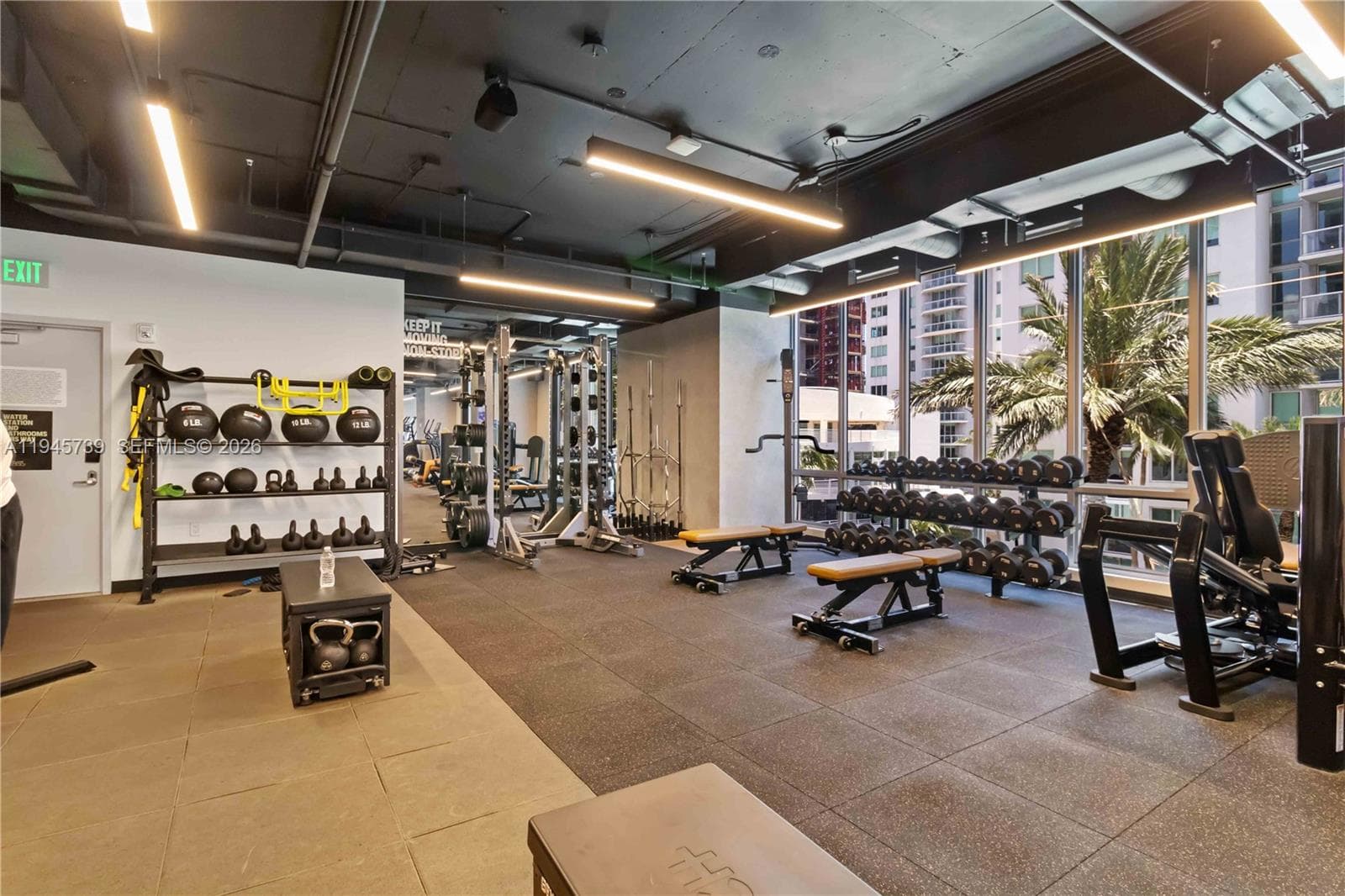 227 NE 2nd St # 2506, Miami FL 33132 — 37