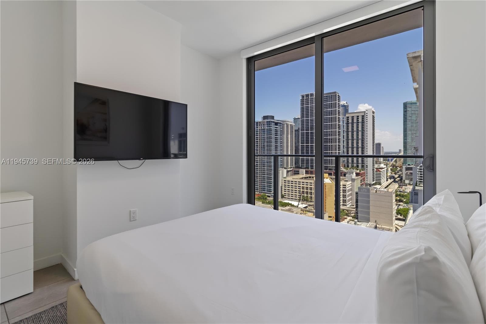 227 NE 2nd St # 2506, Miami FL 33132 — 15
