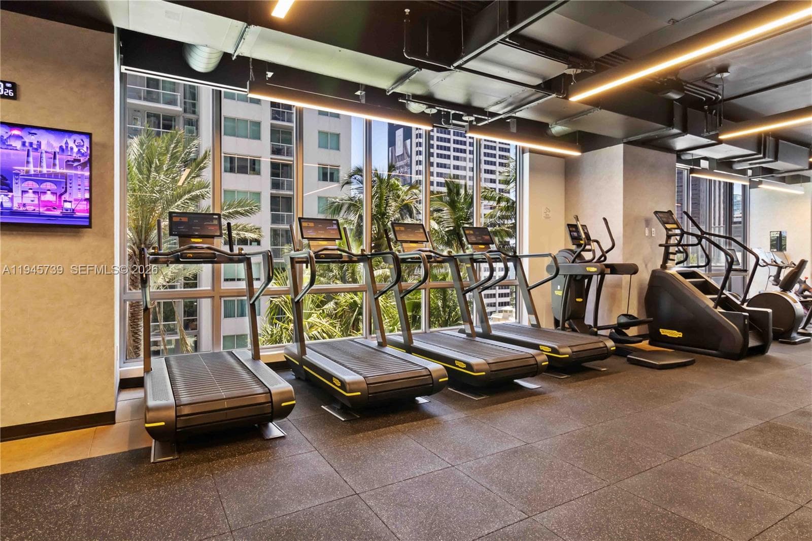 227 NE 2nd St # 2506, Miami FL 33132 — 39