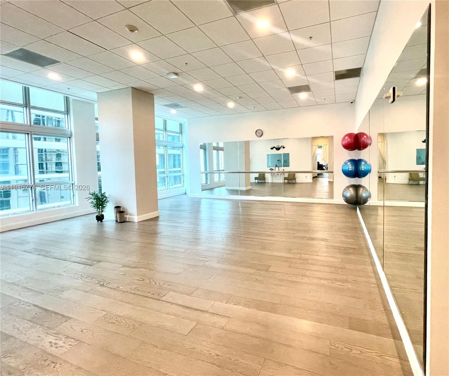 300 S Biscayne Blvd # 1803, Miami FL 33131 — 2