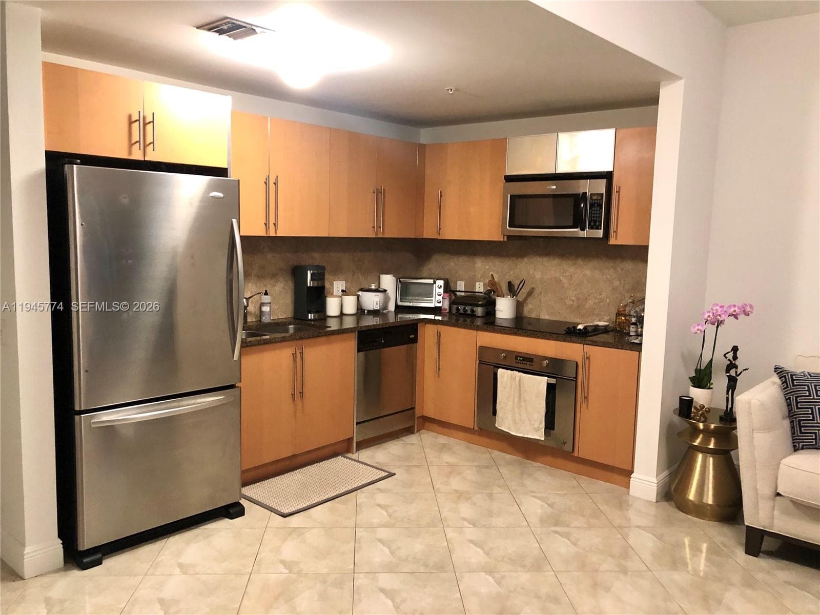 300 S Biscayne Blvd # 1803, Miami FL 33131 — 10