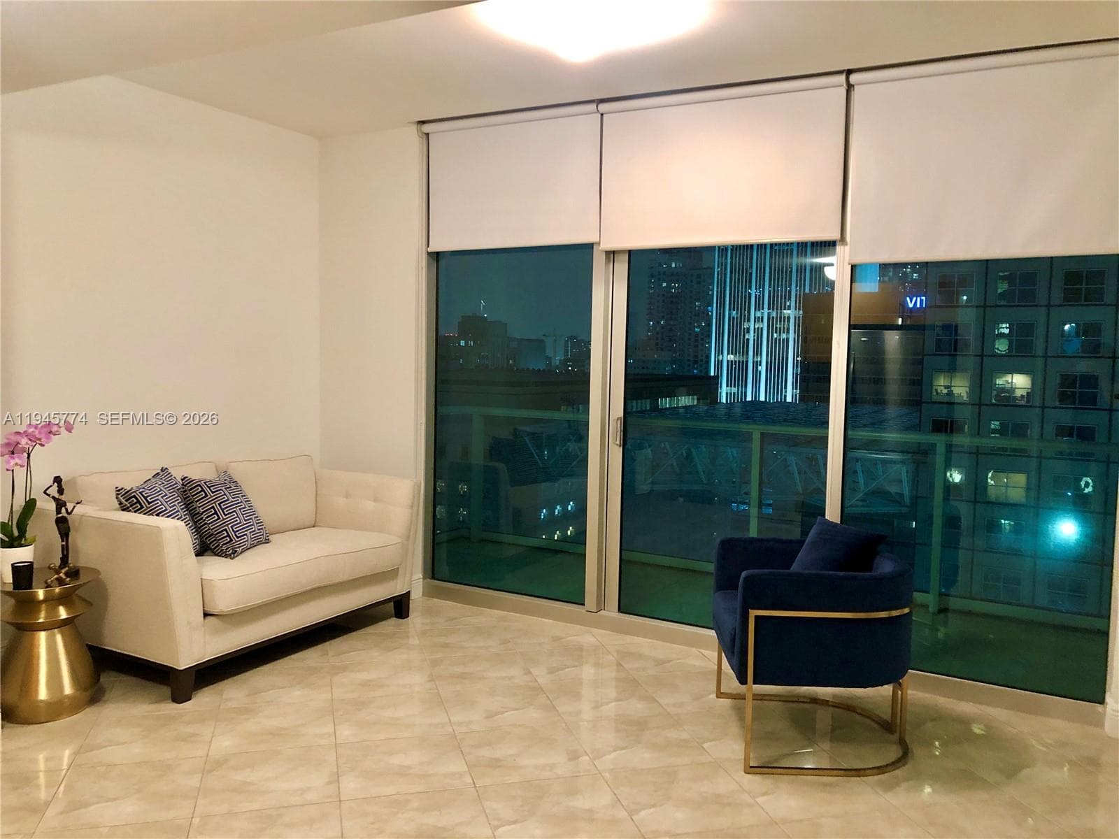 300 S Biscayne Blvd # 1803, Miami FL 33131 — 15