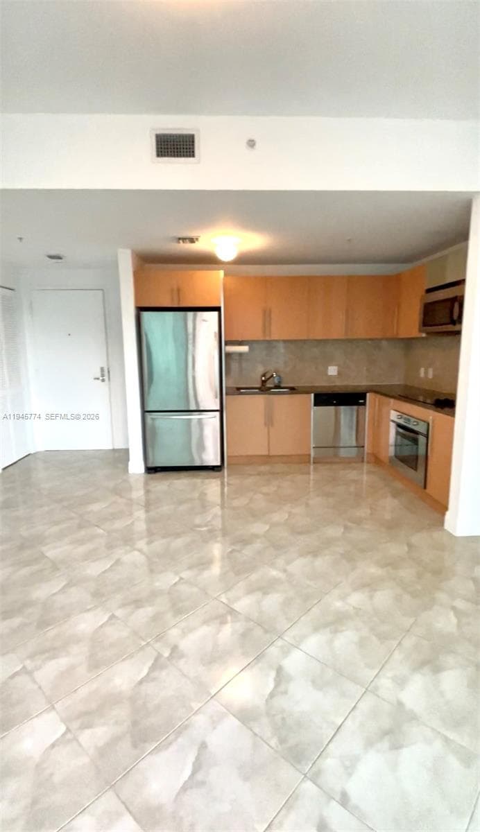 300 S Biscayne Blvd # 1803, Miami FL 33131 — 11
