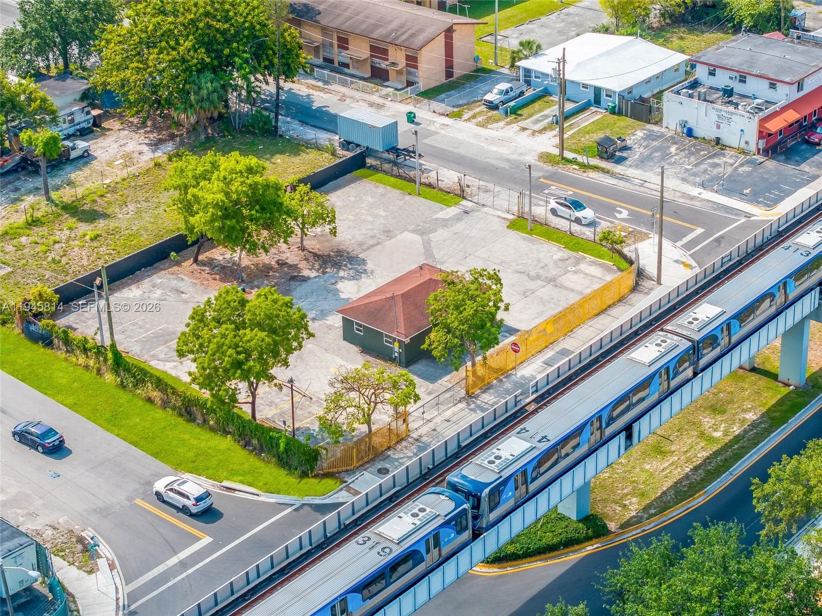 6801 NW 27th Ave, Miami FL 33147 — 23