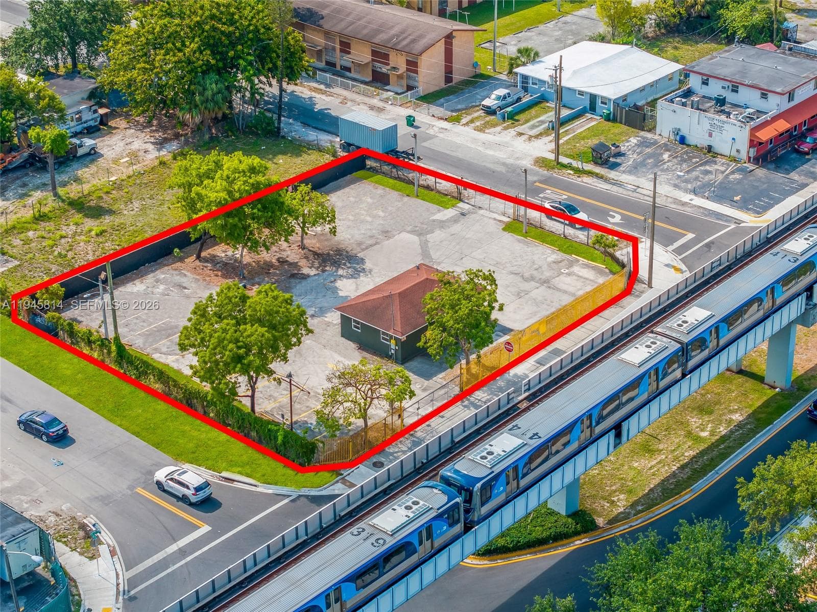6801 NW 27th Ave, Miami FL 33147 — 22