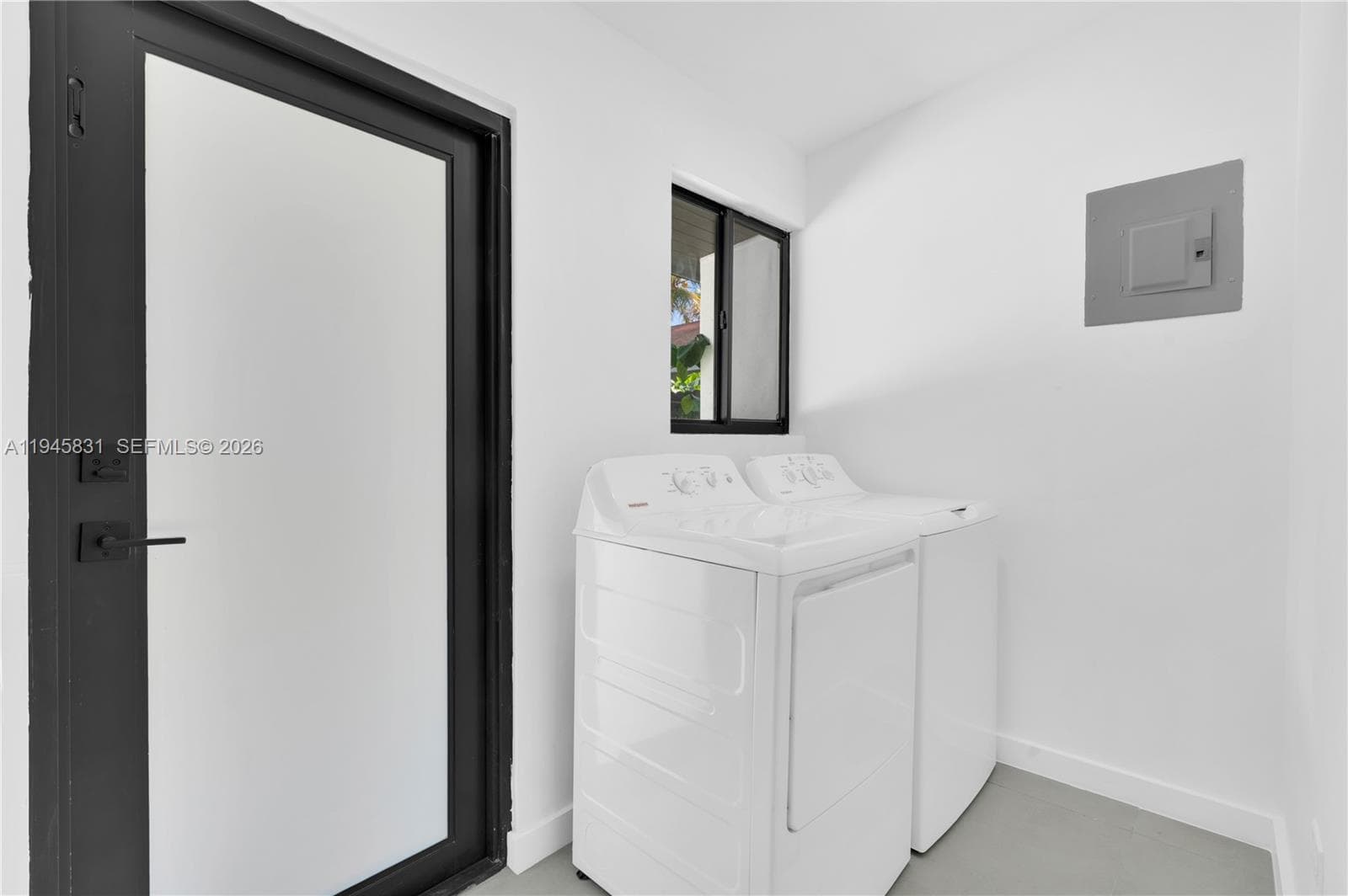 3040 NW 93rd # D, Miami FL 33147 — 7