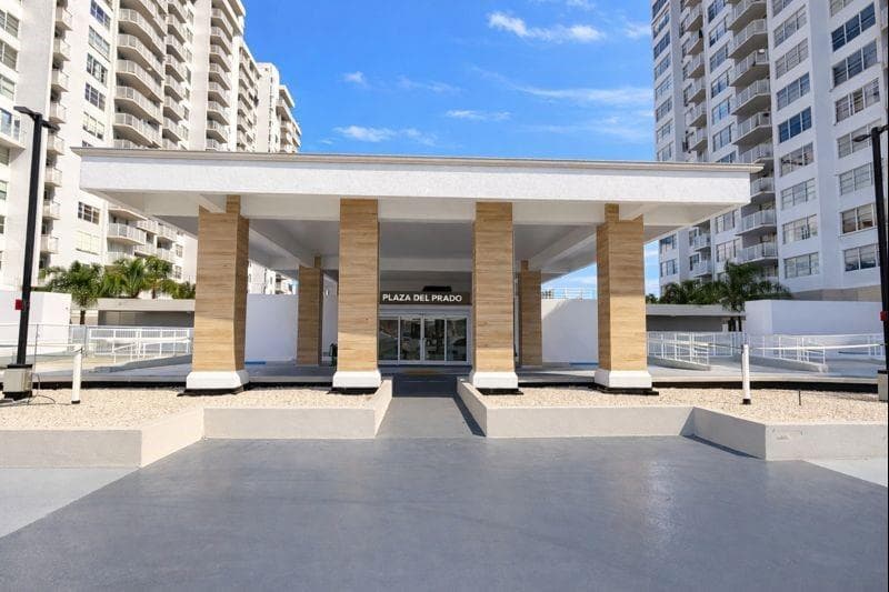18031 Biscayne Boulevard # 1104, Aventura FL 33160 — 23