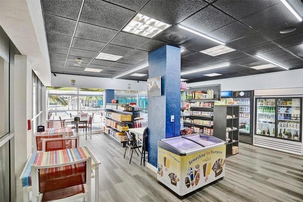18031 Biscayne Boulevard # 1104, Aventura FL 33160 — 27