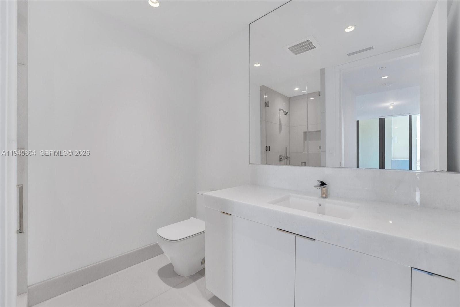 17975 Collins Ave # N1801, Sunny Isles Beach FL 33160 — 36