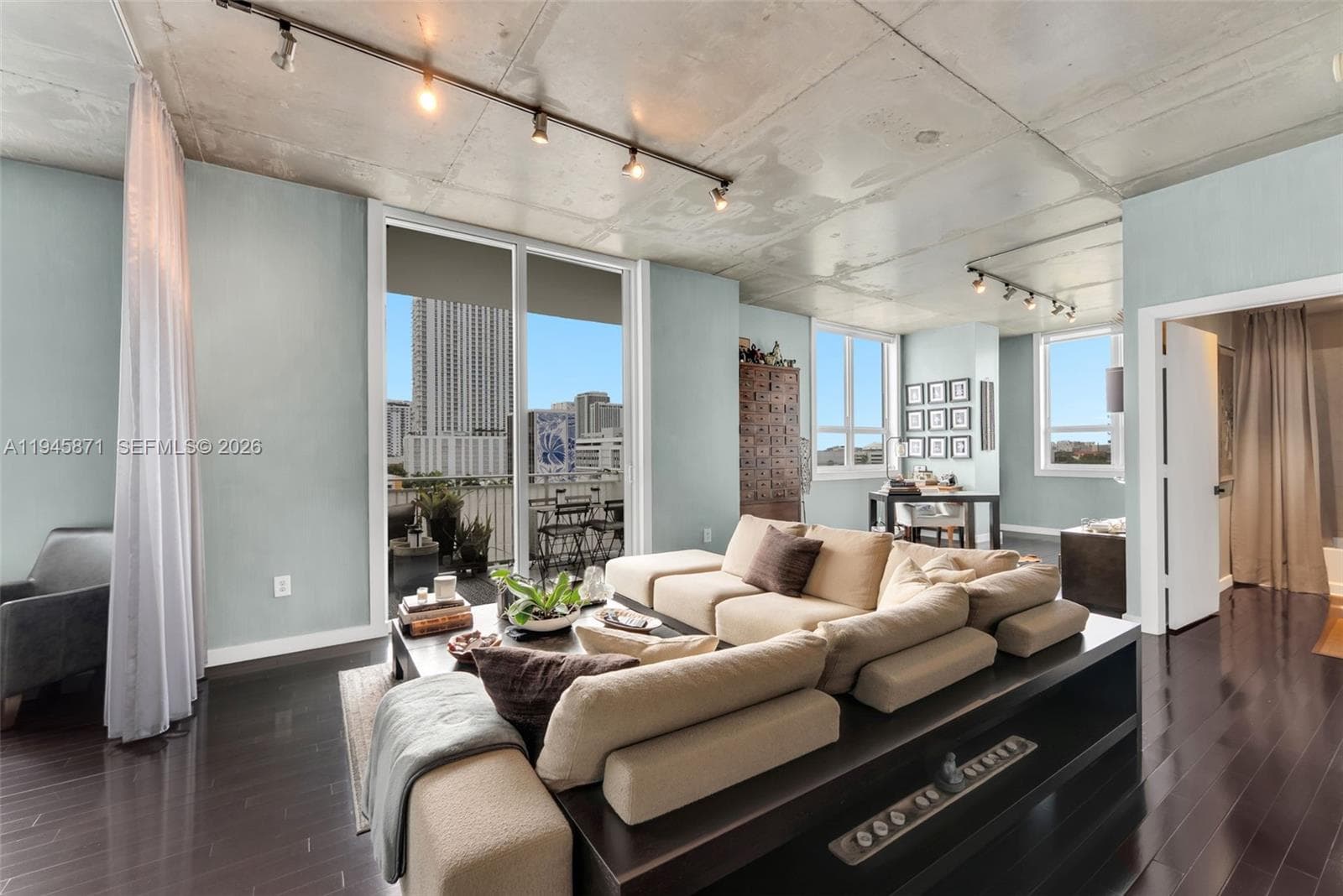 2275 Biscayne Blvd # 705, Miami FL 33137 — 1