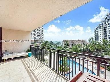 540 Brickell Key Dr # 603, Miami FL 33131 — 17