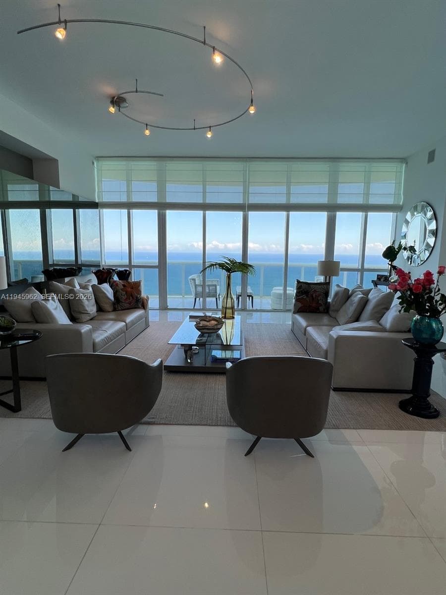 15811 Collins Ave # 4101, Sunny Isles Beach FL 33160 — 1