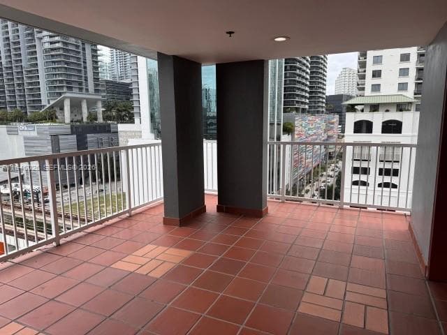 104 SW 9th St # 1403, Miami FL 33130 — 12