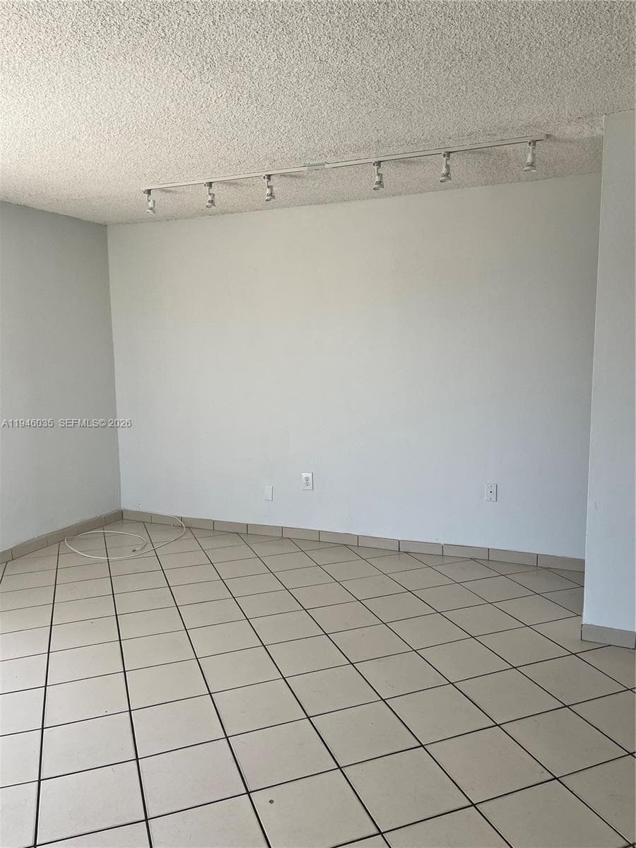 6780 W 2nd Ct # 408, Hialeah FL 33012 — 6