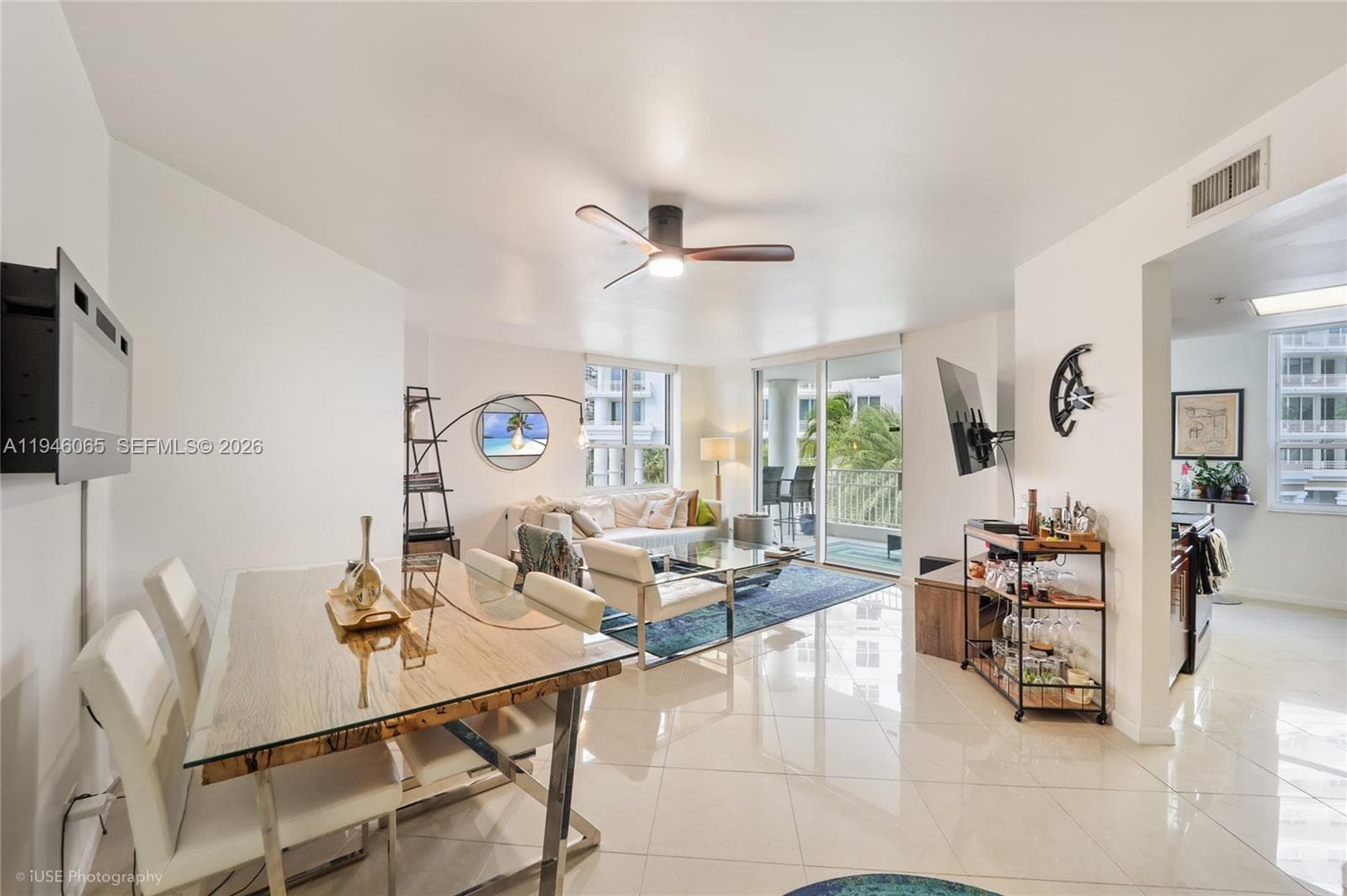 701 Brickell Key Blvd # 404, Miami FL 33131 — 2