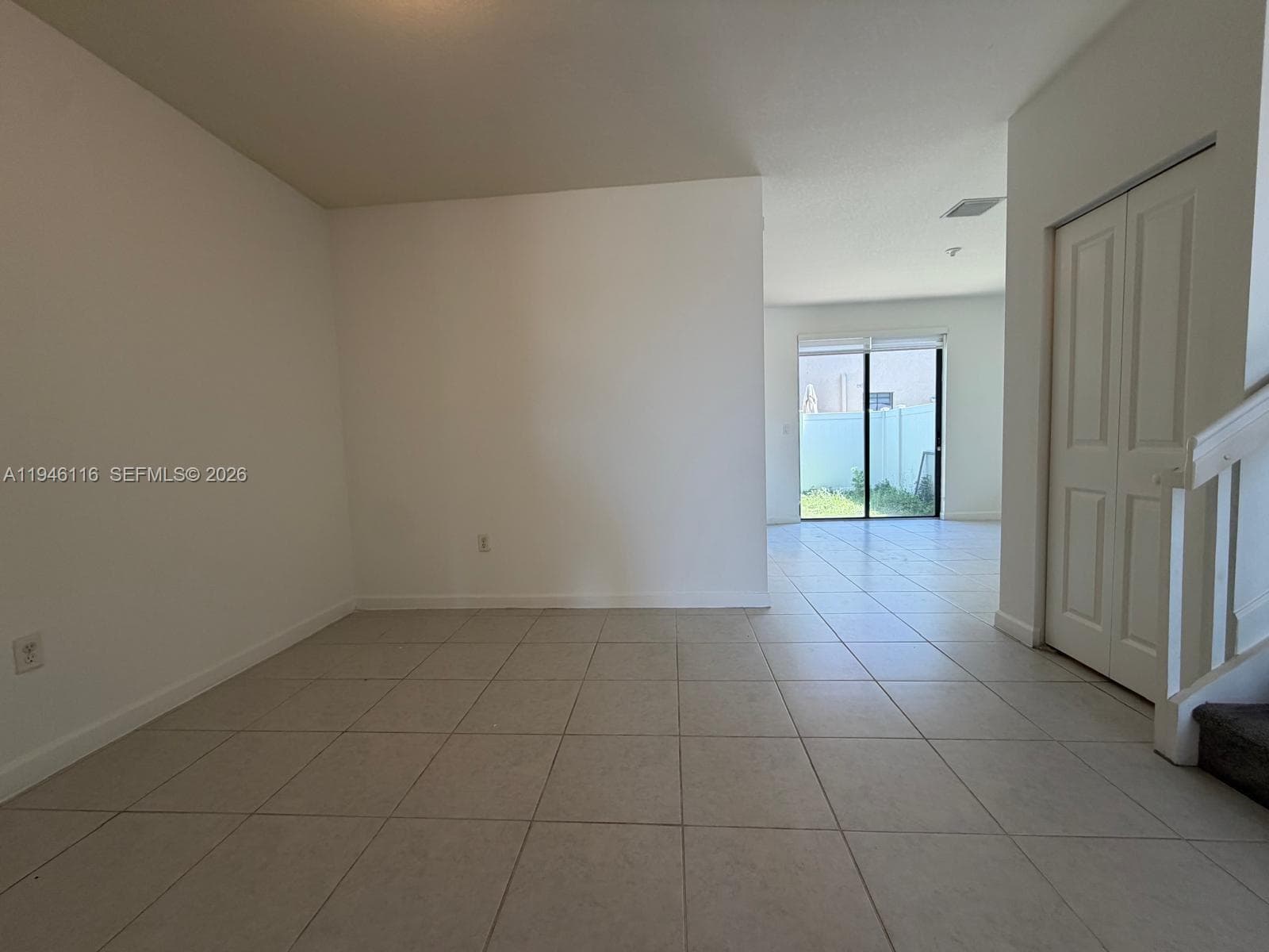 3326 W 112th St, Hialeah FL 33018 — 6