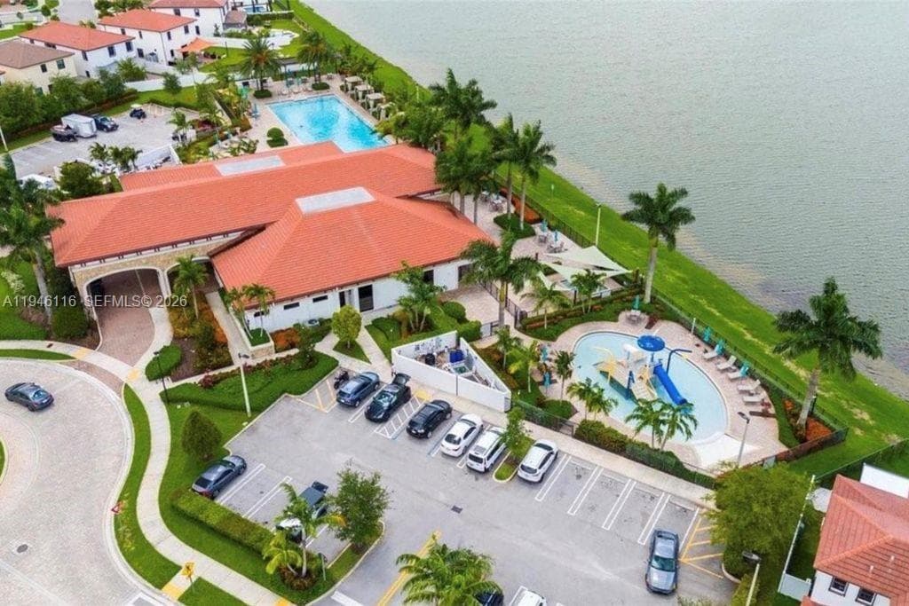 3326 W 112th St, Hialeah FL 33018 — 36