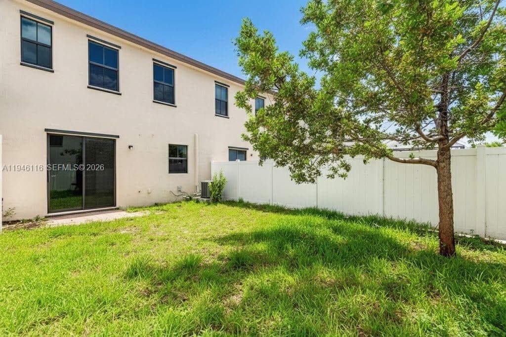 3326 W 112th St, Hialeah FL 33018 — 29