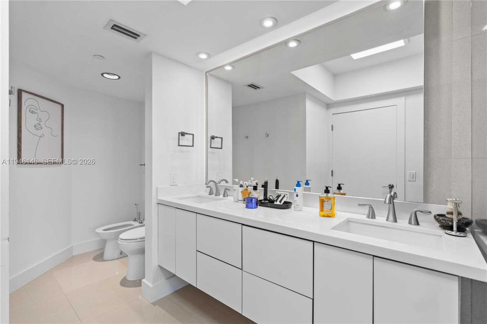 4779 Collins Ave # 2607, Miami Beach FL 33140 — 26