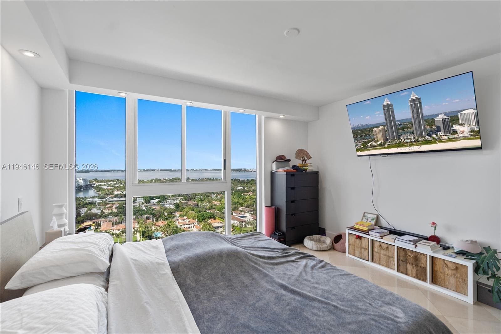 4779 Collins Ave # 2607, Miami Beach FL 33140 — 22
