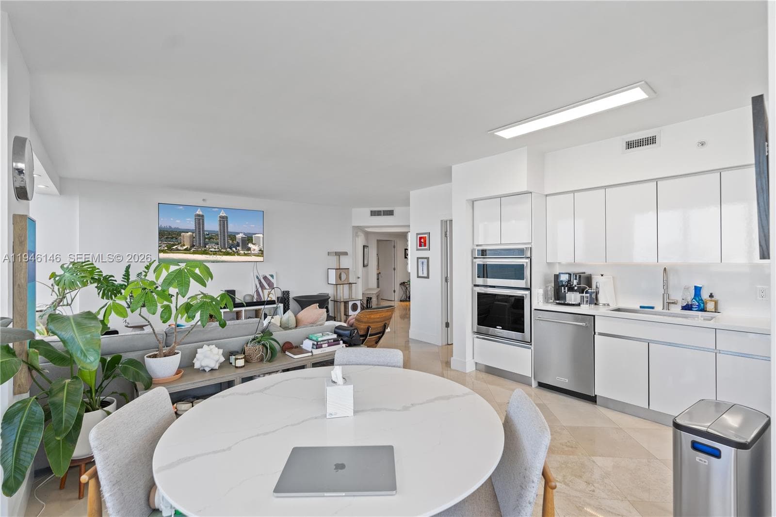 4779 Collins Ave # 2607, Miami Beach FL 33140 — 9