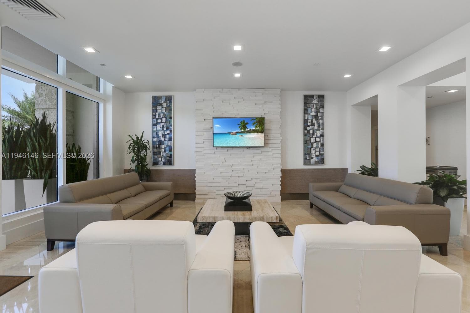 4779 Collins Ave # 2607, Miami Beach FL 33140 — 48