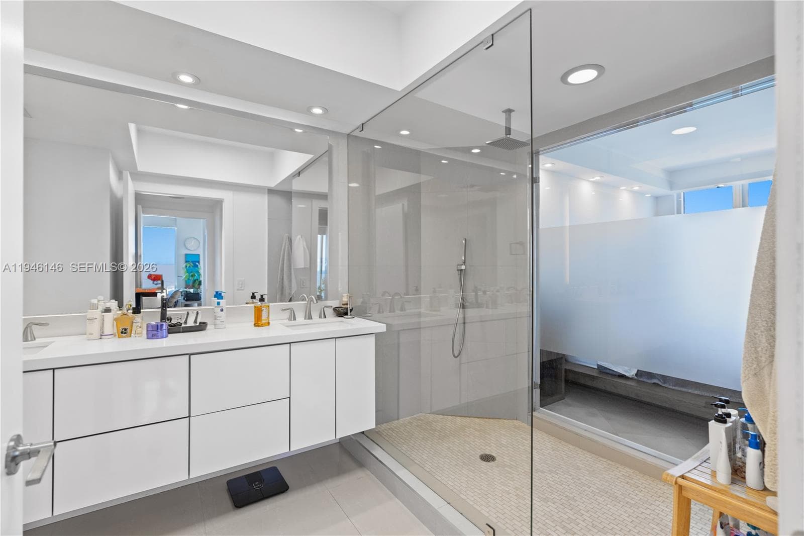4779 Collins Ave # 2607, Miami Beach FL 33140 — 25