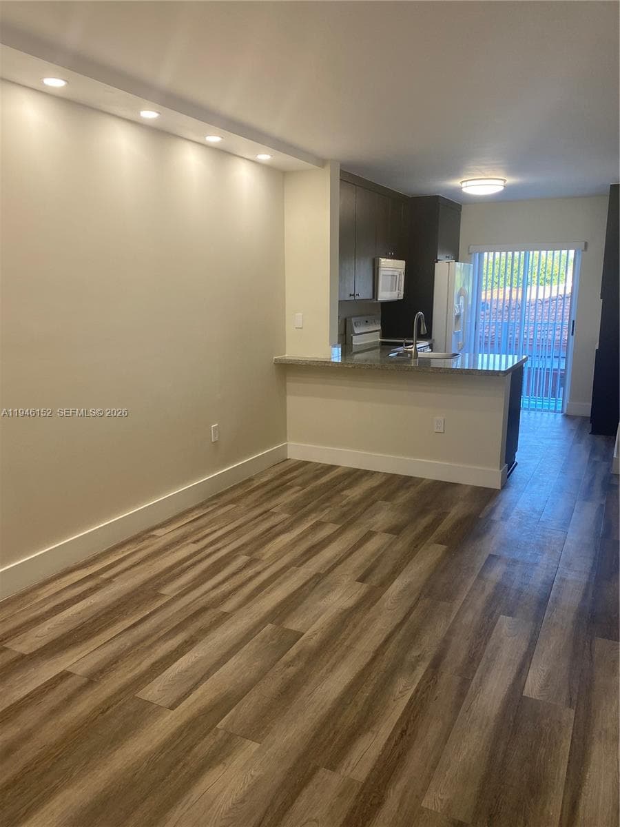 2575 SW 27th Ave # 212, Coconut Grove FL 33133 — 2