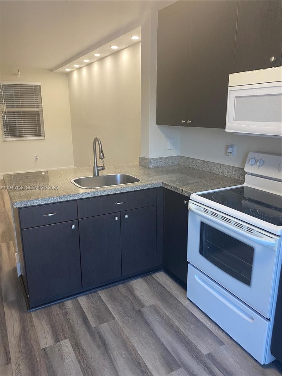 2575 SW 27th Ave # 212, Coconut Grove FL 33133 — 5