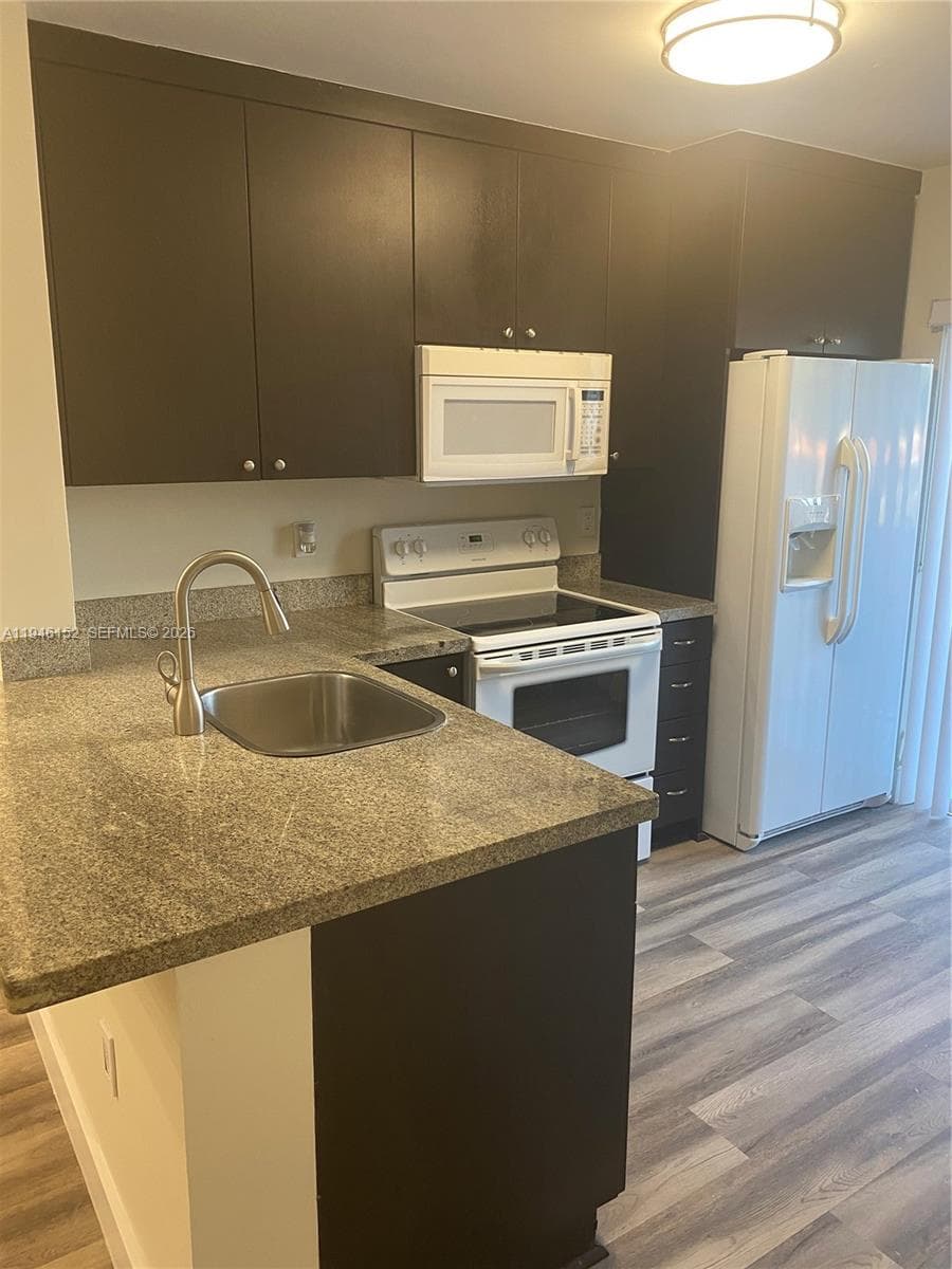 2575 SW 27th Ave # 212, Coconut Grove FL 33133 — 4