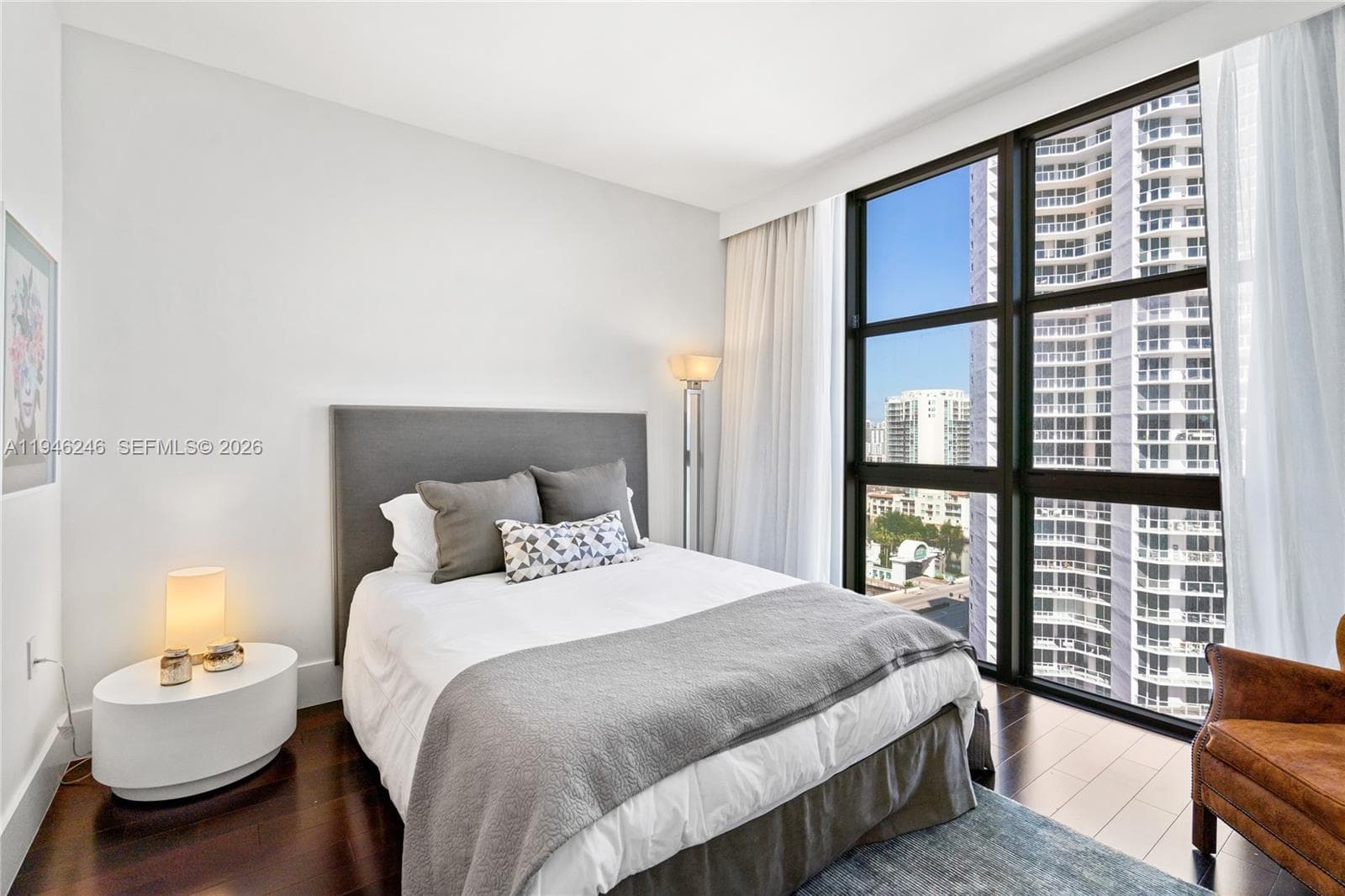 16275 Collins Ave # 1501, Sunny Isles Beach FL 33160 — 33