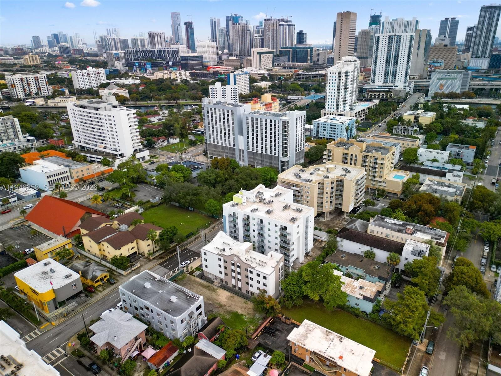 650 SW 1st St # 305, Miami FL 33130 — 27