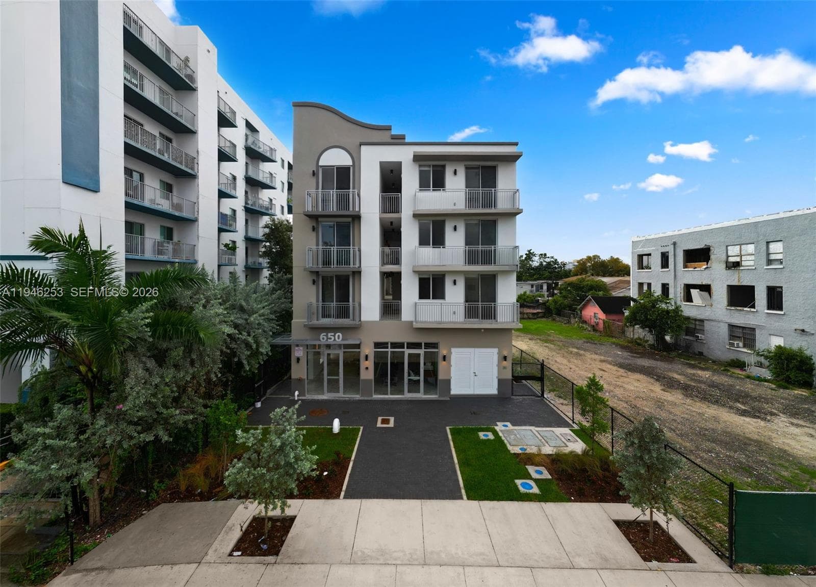 650 SW 1st St # 305, Miami FL 33130 — 22