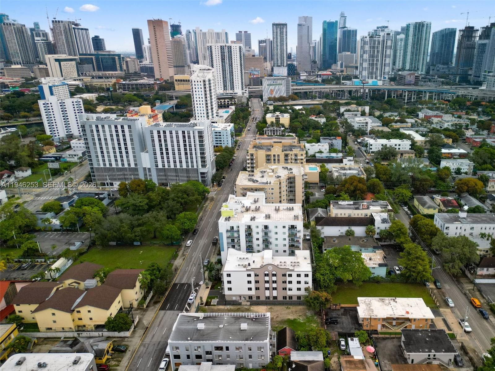 650 SW 1st St # 305, Miami FL 33130 — 28