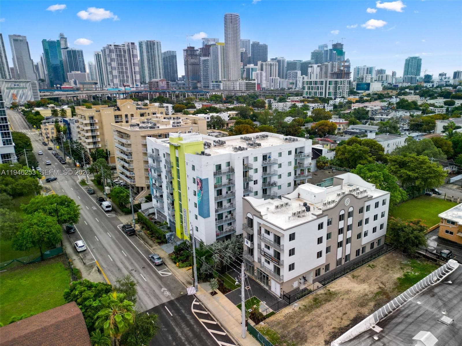 650 SW 1st St # 305, Miami FL 33130 — 4