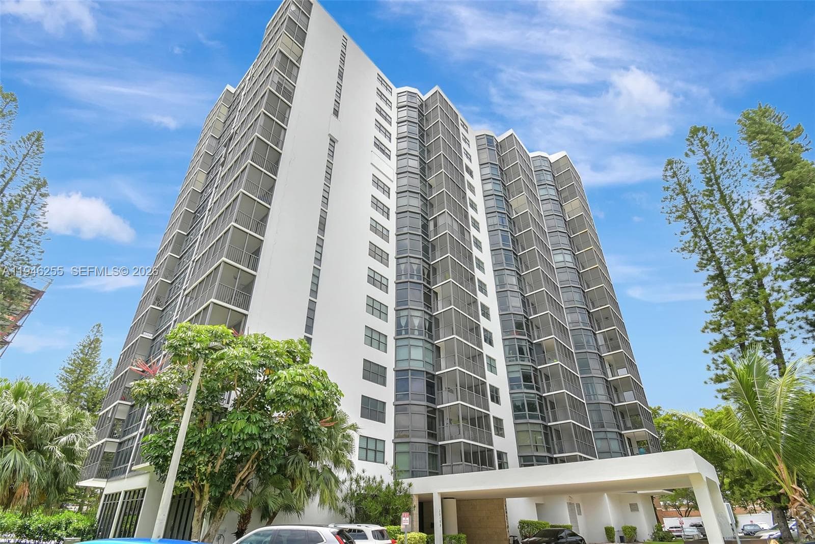 20100 W Country Club Dr # 1005, Aventura FL 33180 — 36