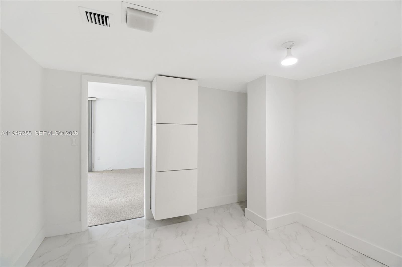 20100 W Country Club Dr # 1005, Aventura FL 33180 — 24