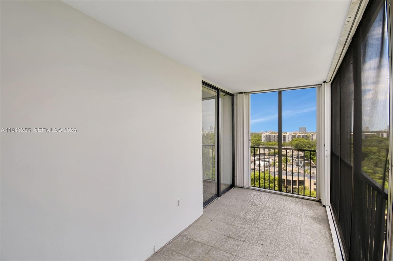 20100 W Country Club Dr # 1005, Aventura FL 33180 — 30