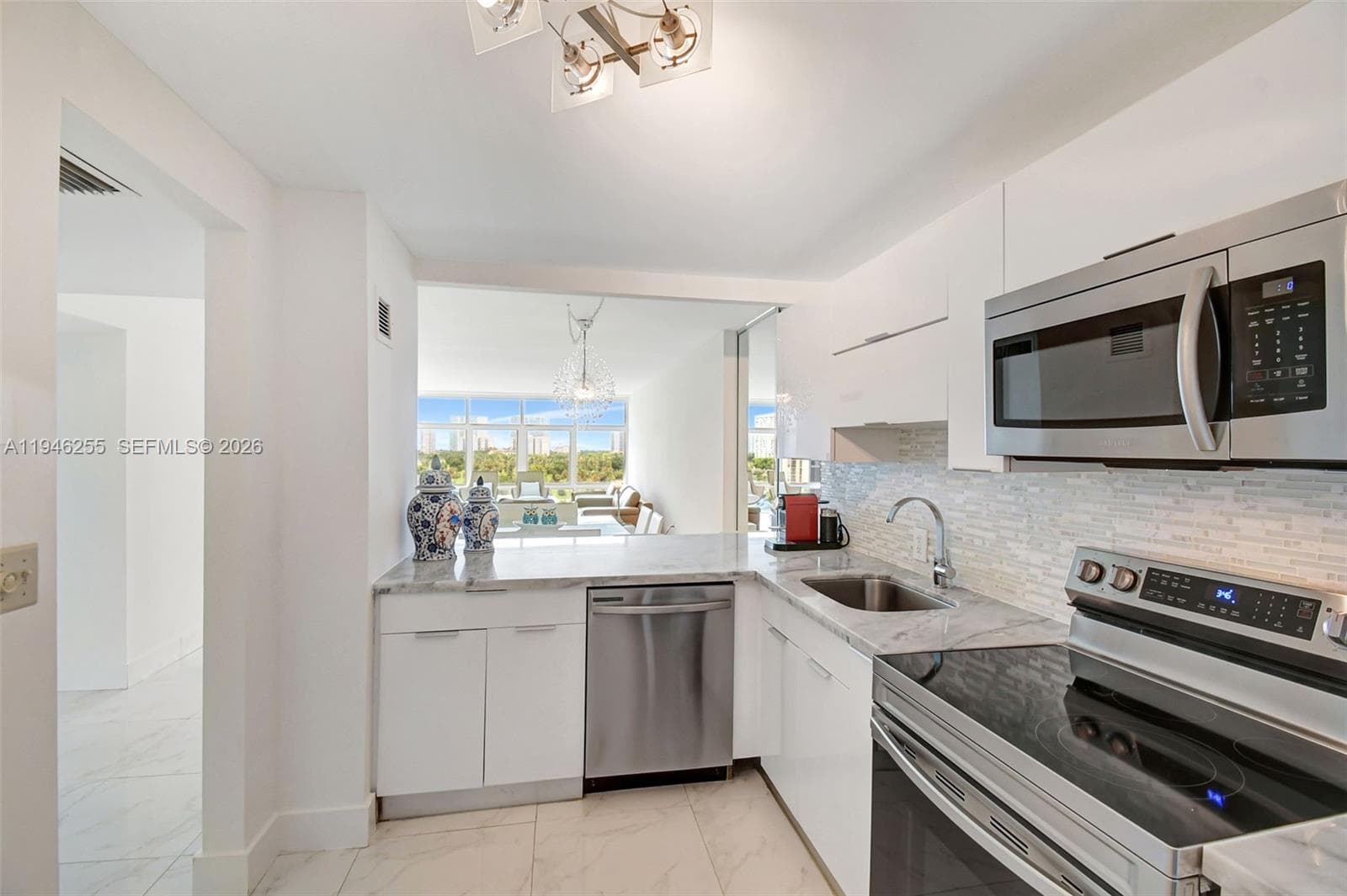 20100 W Country Club Dr # 1005, Aventura FL 33180 — 10