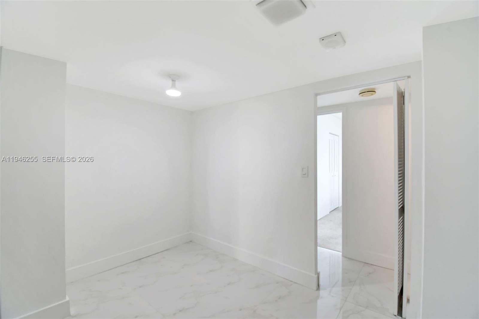 20100 W Country Club Dr # 1005, Aventura FL 33180 — 25