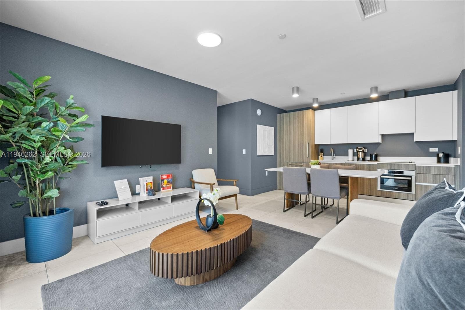 239 SW 9th St # 2303, Miami FL 33130 — 27