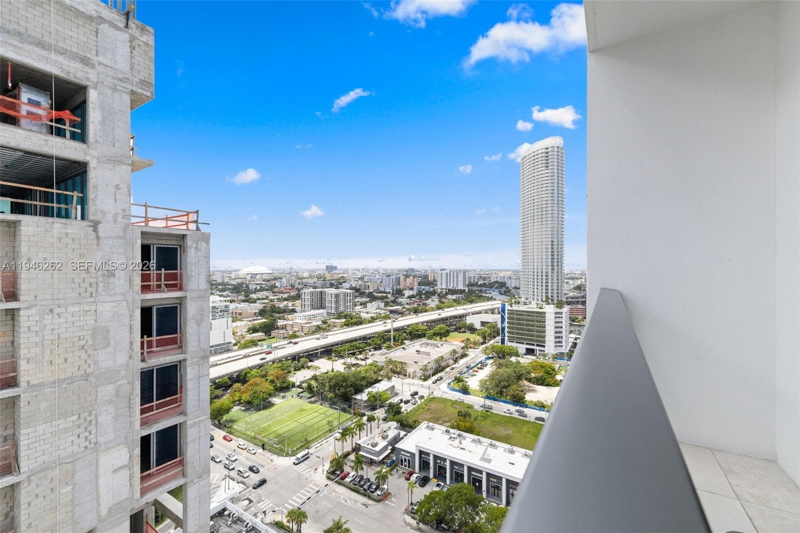 239 SW 9th St # 2303, Miami FL 33130 — 3