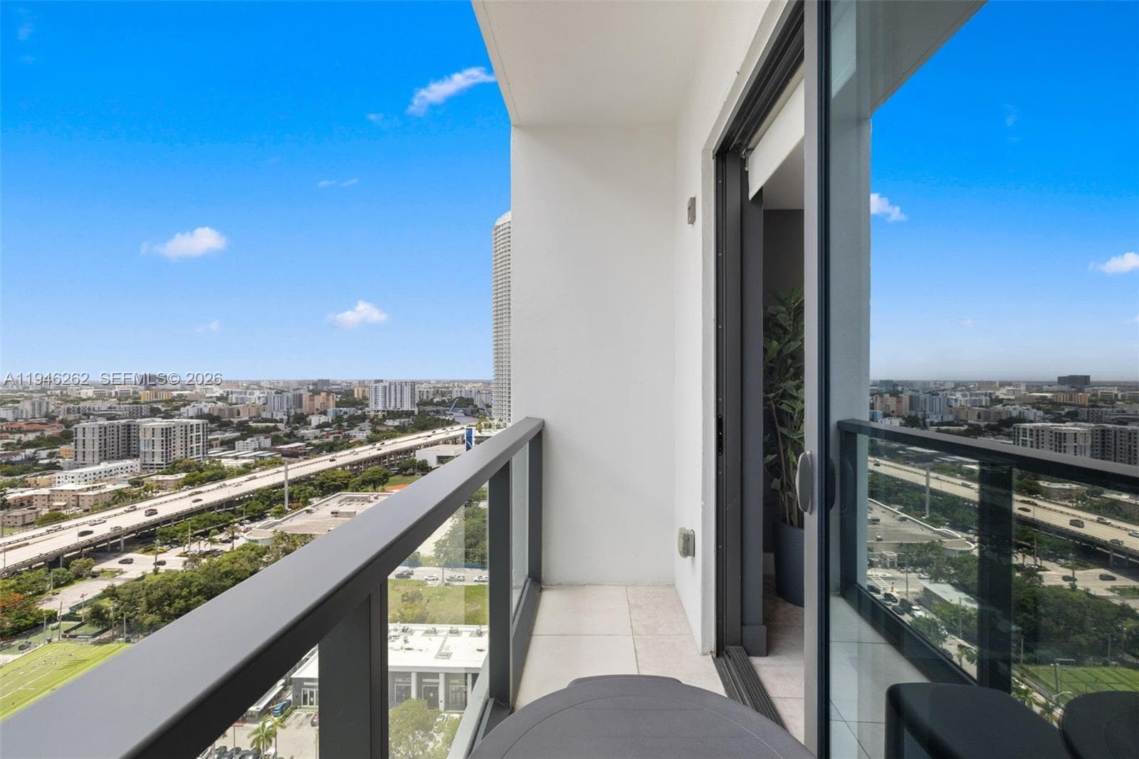 239 SW 9th St # 2303, Miami FL 33130 — 5