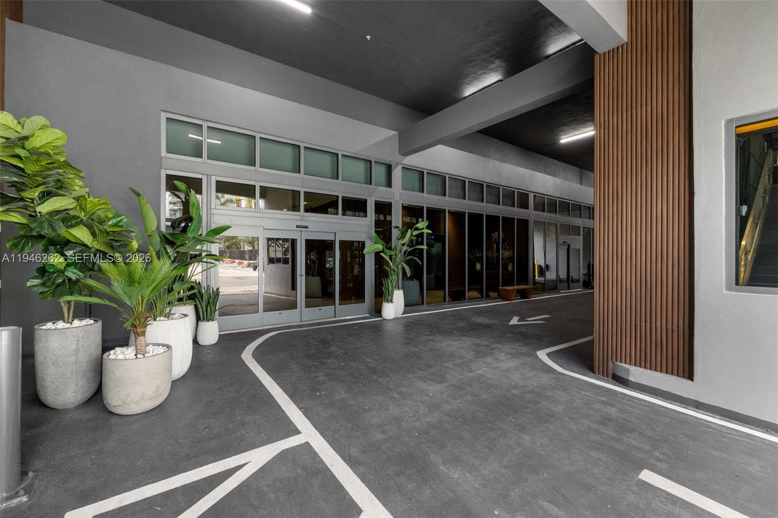 239 SW 9th St # 2303, Miami FL 33130 — 75