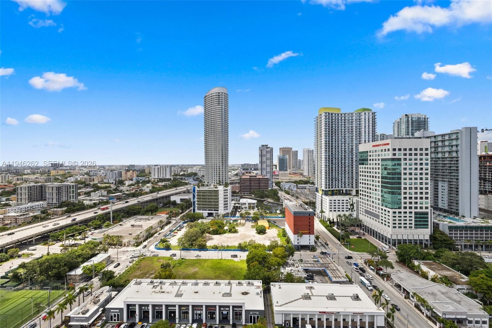 239 SW 9th St # 2303, Miami FL 33130 — 9