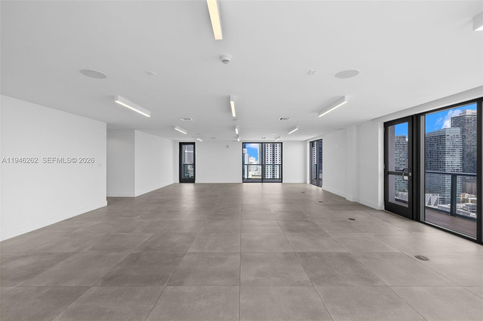 239 SW 9th St # 2303, Miami FL 33130 — 55